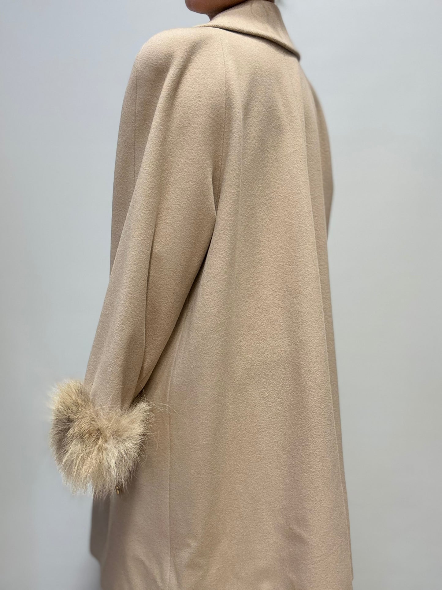 Beige wollen jas met bont