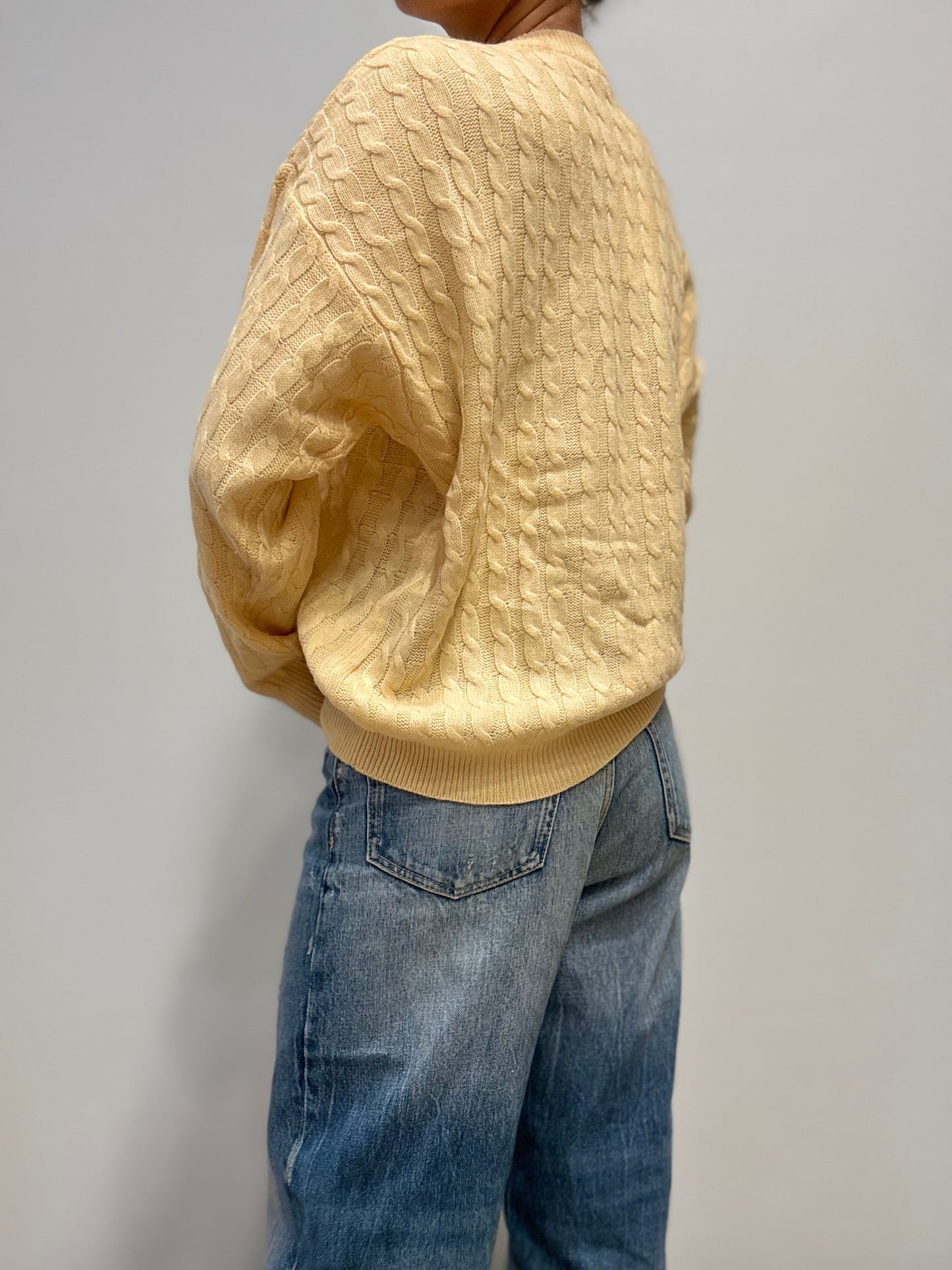 Vintage Kabelgebreide Trui in Zacht Geel