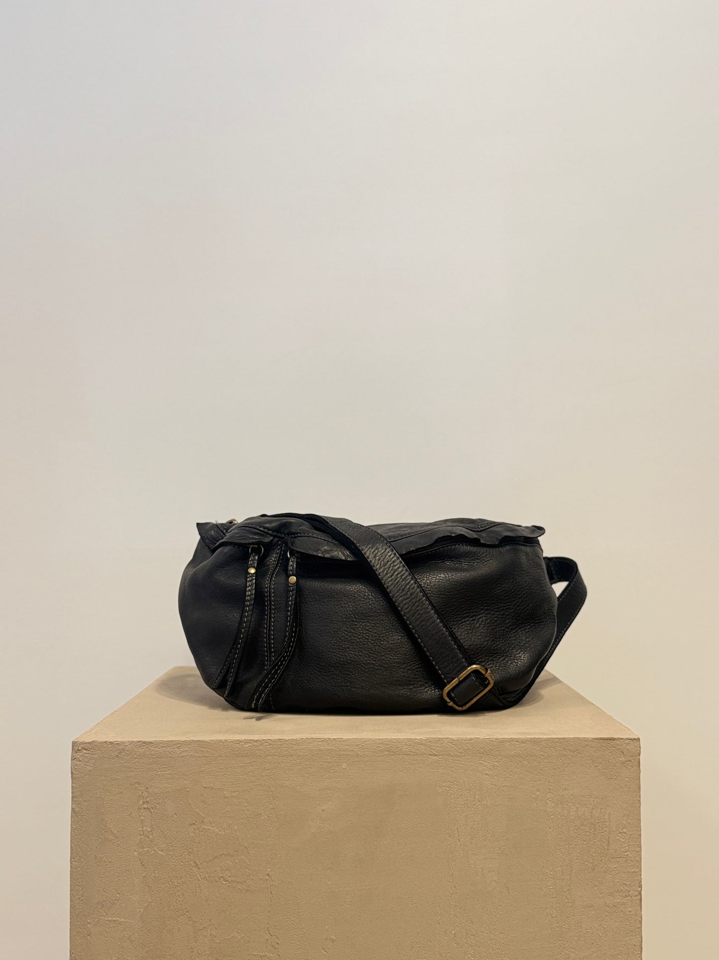 Yenvi black crossbody bag