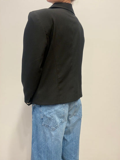 Zwarte blazer met parel knopen