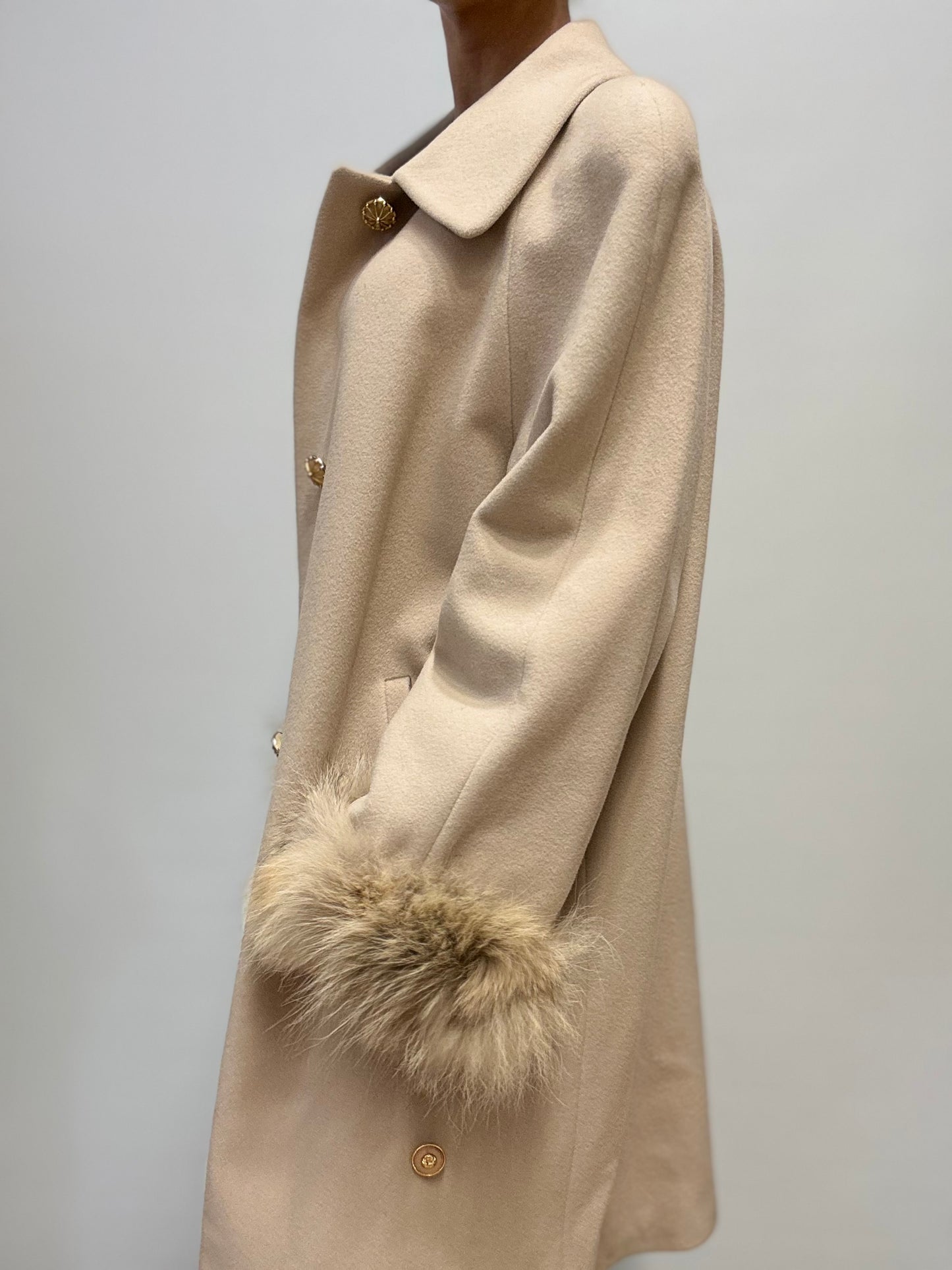 Beige wollen jas met bont