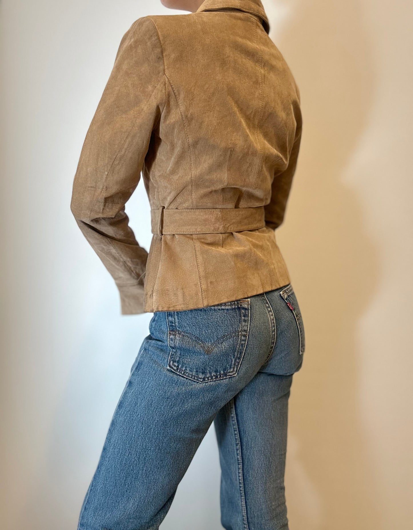 Vintage Suède Jas met Tailleceintuur in Zandkleur