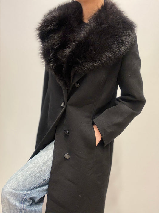 Zwarte jas met bont kraag