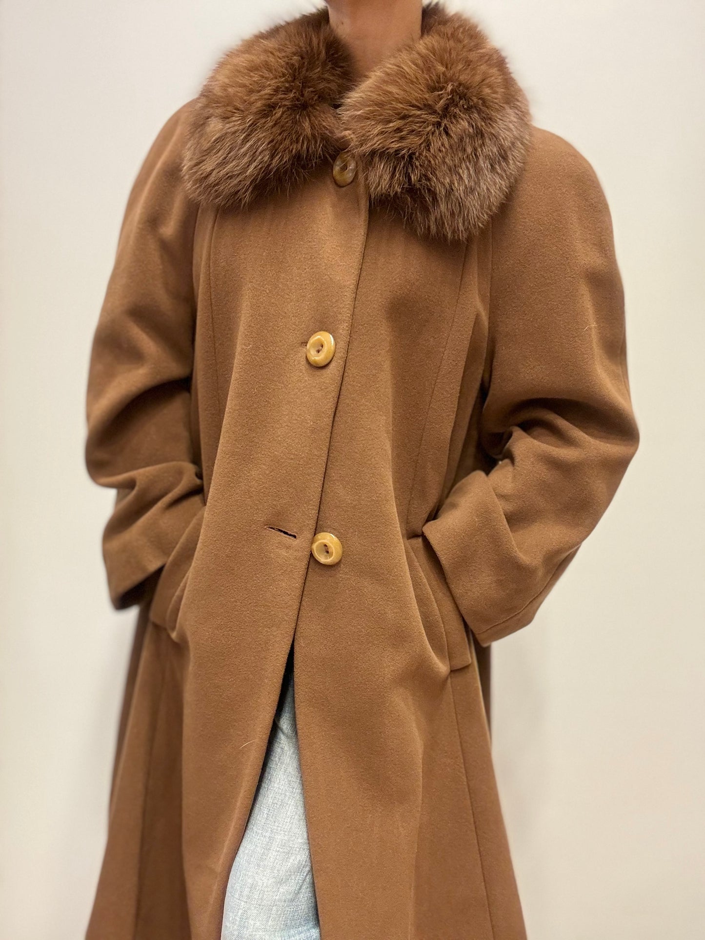 Bruine wollen jas met bont kraag