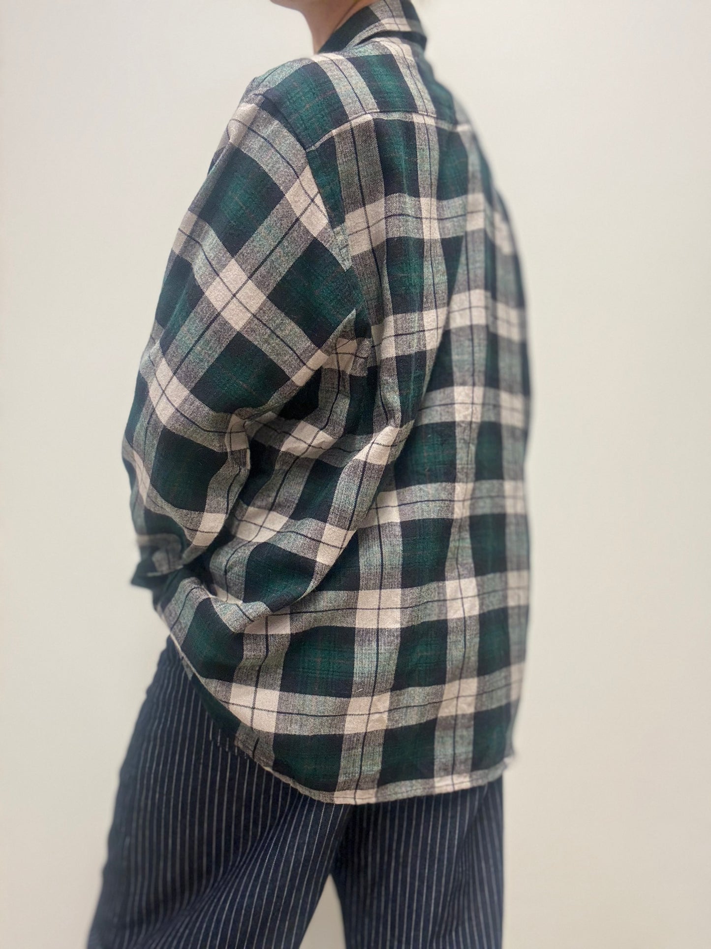 Oversized geruite flanellen blouse – donkergroen & crème