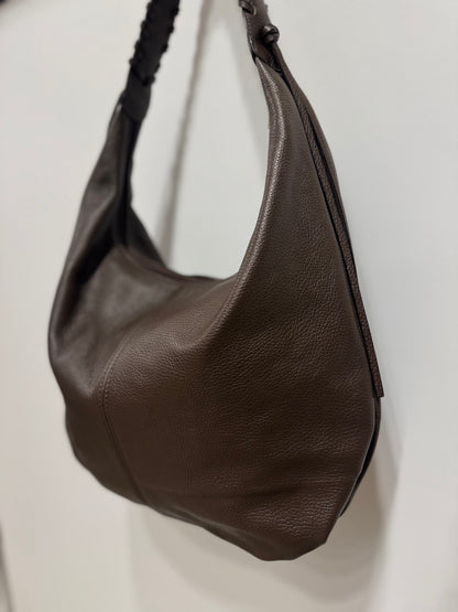 The AVEA tas leer donkerbruin