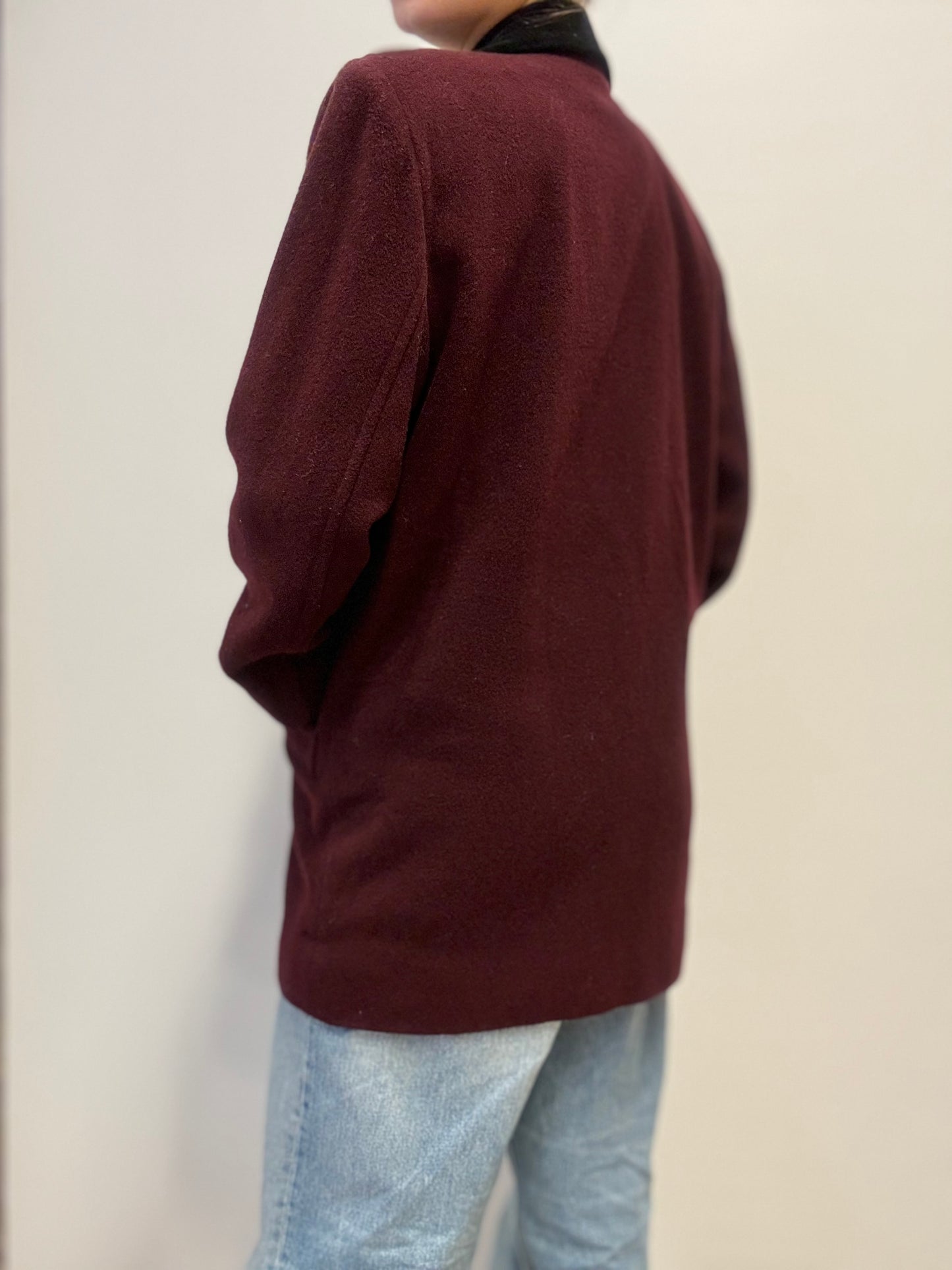 Made in Italy Bordeau Rode Jas met Zwarte Fluwelen Kraag