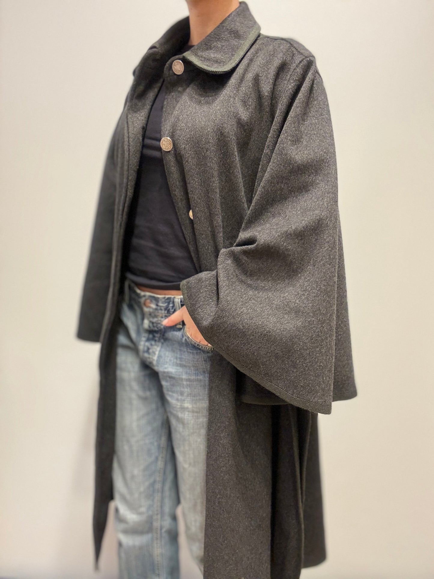 Grijze oversized mantel met vlinder mouw