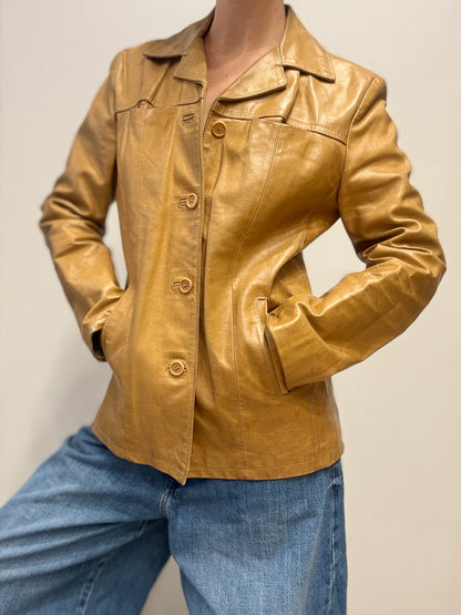 Cognac leren jas met klassieke knoopsluiting