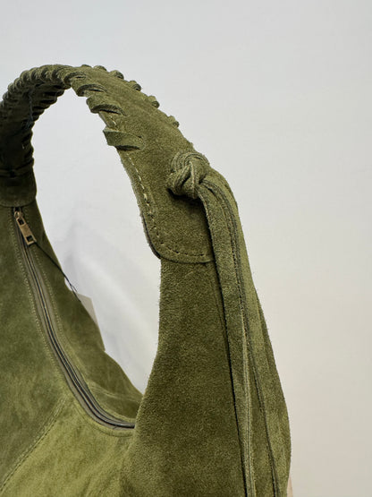 The AVEA tas suede mosgroen