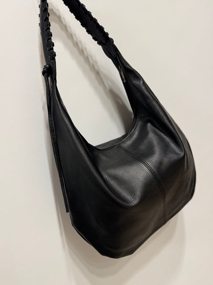 The AVEA tas leer zwart