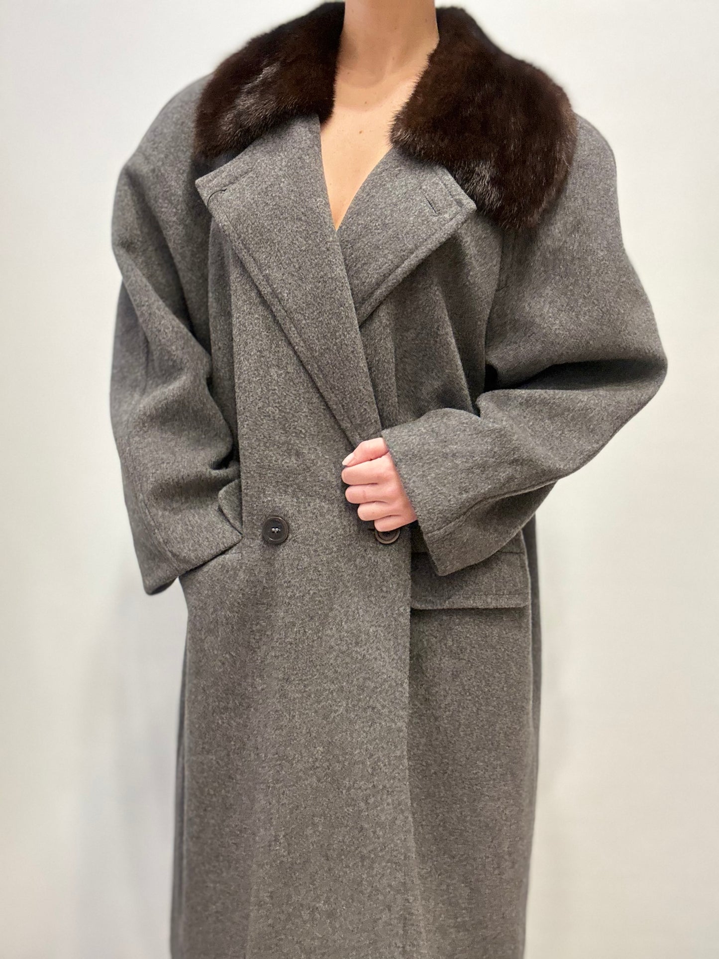 Grijze wollen jas met bont