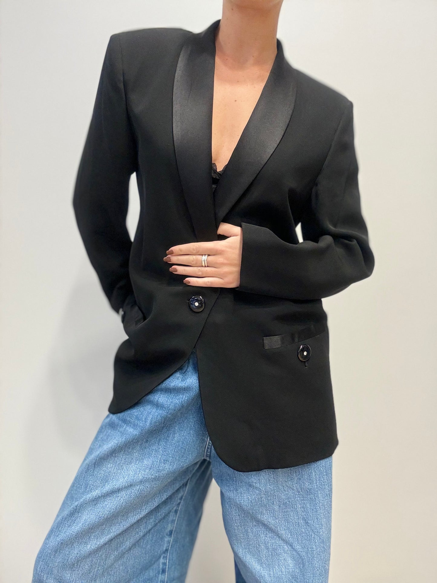 Vintage Zwarte Blazer met Satijnen Details